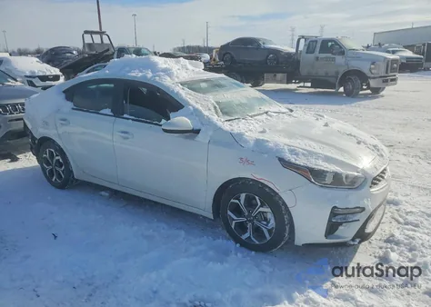2021 Kia Forte Fe z USA, uszkodzony, nr VIN 3KPF24AD1ME321071